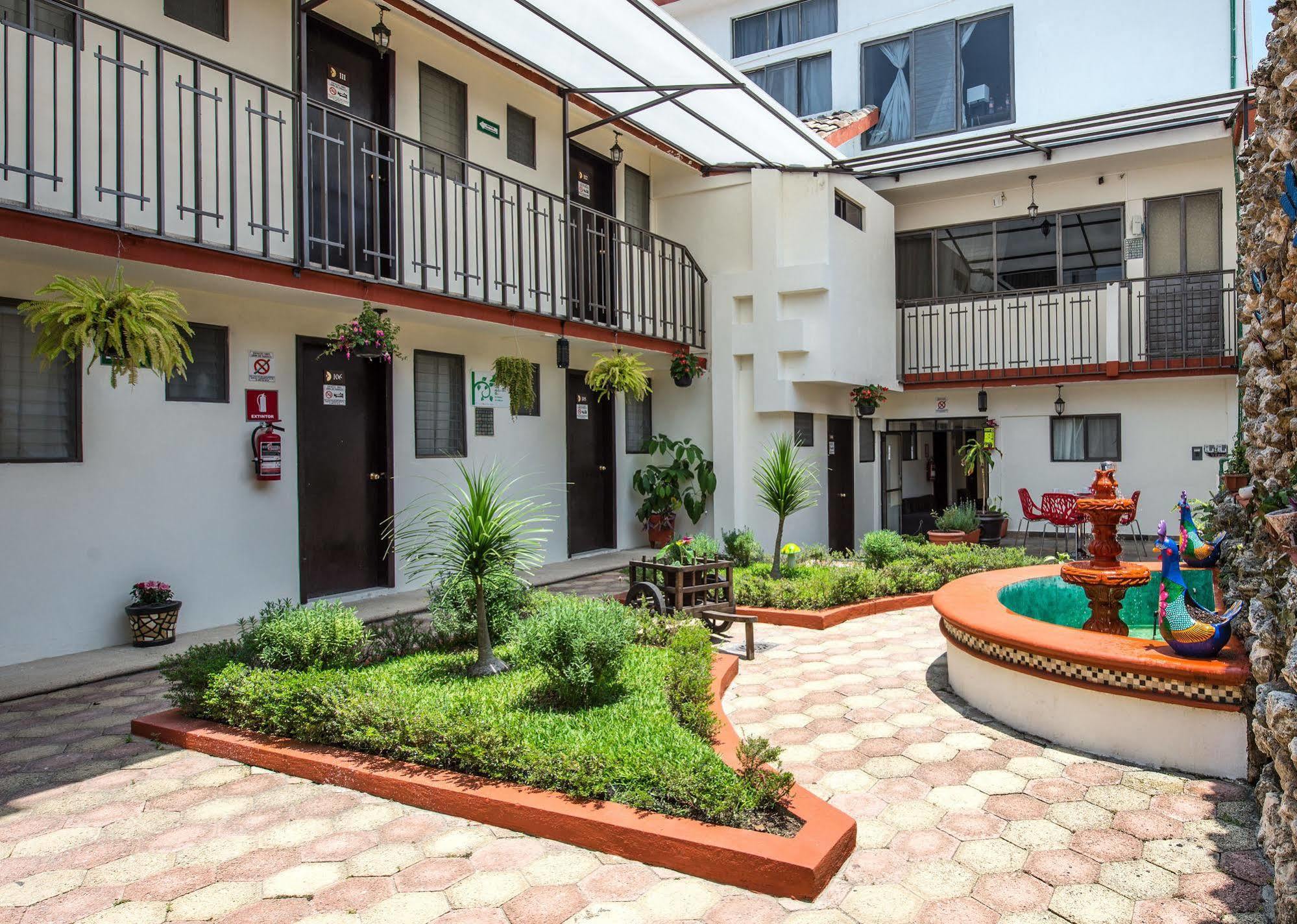 Hotel Lunada Комитан де Домингес Екстериор снимка